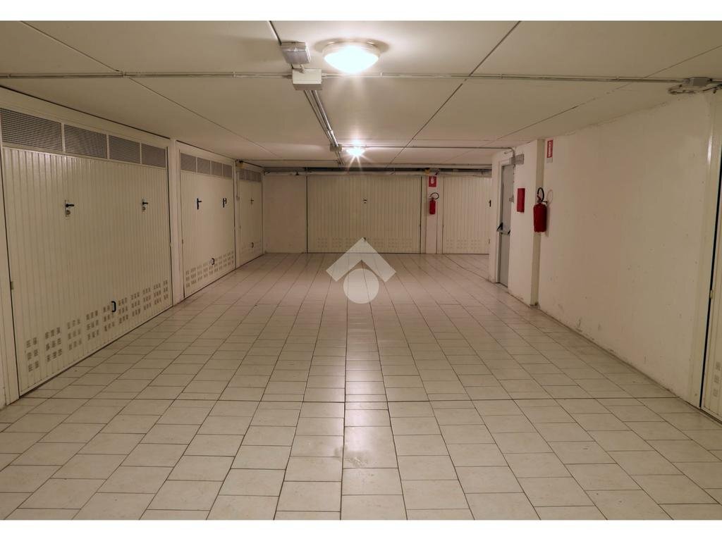 Garage - Parcheggio Piazza Monte Grappa, Forlì - foto 3
