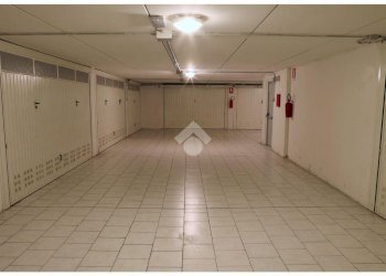 Garage - Parcheggio Piazza Monte Grappa, Forlì - foto 3