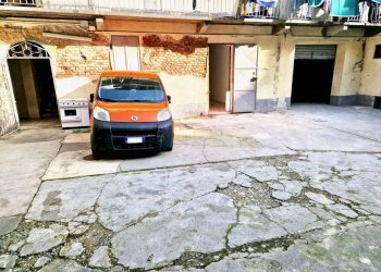 Locale Commerciale Via Montanaro, 16, Torino (zona Barriera Milano) - foto 4