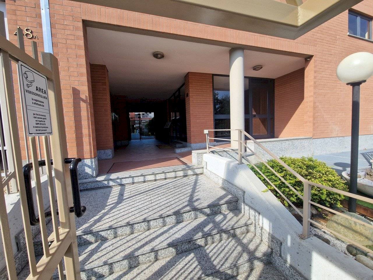 Four-room apartment Via Cervino, 46, Torino (neighborhood Barriera Milano) - photo 2