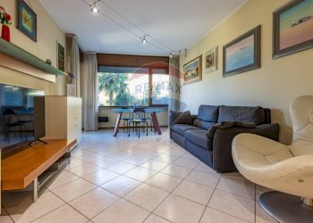 Sala da pranzo - Trilocale Via Fabio Filzi
 
1, Laveno-Mombello - foto 3