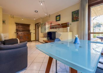 Sala da pranzo - Trilocale Via Fabio Filzi
 
1, Laveno-Mombello - foto 5