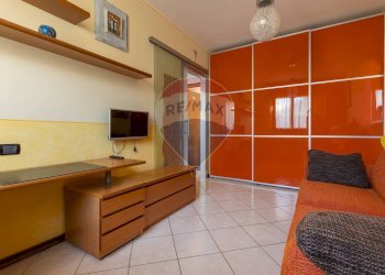 Soggiorno - Trilocale Via Fabio Filzi
 
1, Laveno-Mombello - foto 20