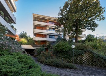 Edificio all\'aperto - Trilocale Via Fabio Filzi
 
1, Laveno-Mombello - foto 21