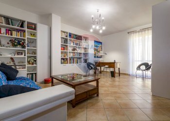 Sala da pranzo - Quadrilocale Via Consolare
 
122, Bagheria - foto 3