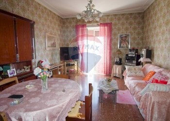 Sala da pranzo - Quadrilocale Via Macaluso
 
83/A, Catania - foto 7