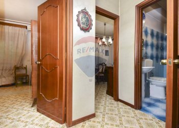 Hall / corridoio - Villa Via Miscarello Salice
 
6 d, Zafferana Etnea - foto 5