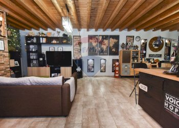 Soggiorno - Casa indipendente Vicolo Panebianco
 
22, Paterno - foto 4