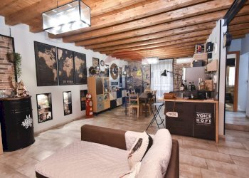 Soggiorno - Casa indipendente Vicolo Panebianco
 
22, Paterno - foto 6