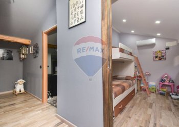 Hall / corridoio - Casa indipendente Vicolo Panebianco
 
22, Paterno - foto 17