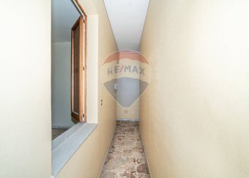 Hall / corridoio - Quadrilocale Via Francesco Strano
 
76, Aci Catena - foto 13