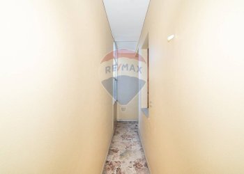 Hall / corridoio - Quadrilocale Via Francesco Strano
 
76, Aci Catena - foto 14