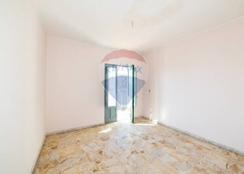 Stanza vuota - Quadrilocale Via Francesco Strano
 
76, Aci Catena - foto 19