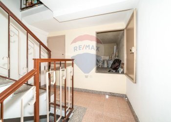 Scale - Quadrilocale Via Francesco Strano
 
76, Aci Catena - foto 38