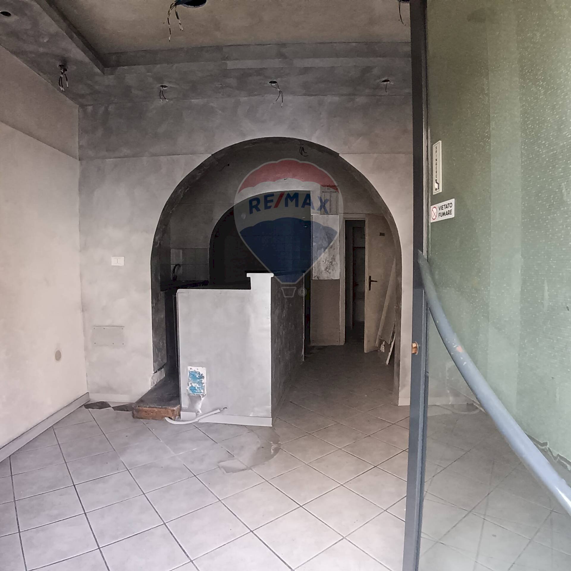 Stanza vuota - Commercial Premises via vittorio emanuele
 
310, Biancavilla - photo 3