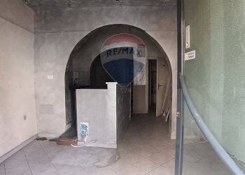 Stanza vuota - Locale Commerciale via vittorio emanuele
 
310, Biancavilla - foto 3