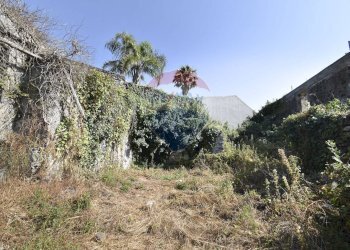 Vista delle montagne - Terreno agricolo Via Chiuse
 
23, Acireale - foto 13