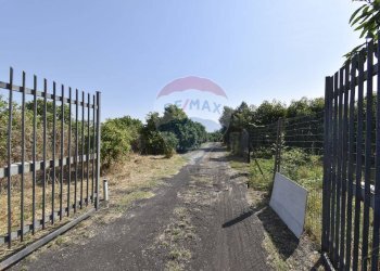 Giardino - Terreno agricolo Via Chiuse
 
23, Acireale - foto 1