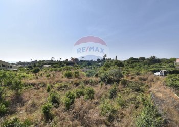 Vista delle montagne - Terreno agricolo Via Chiuse
 
23, Acireale - foto 4