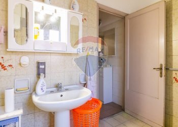 Bagno - Attività Commerciale Via della Regione
 
130, San Giovanni la Punta - foto 27