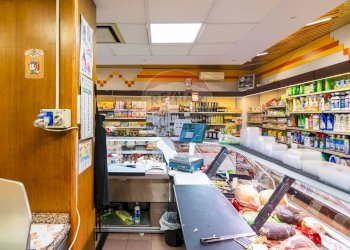 Dispensa di stoccaggio - Attività Commerciale Via della Regione
 
130, San Giovanni la Punta - foto 8