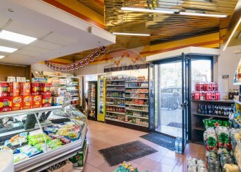 Dispensa di stoccaggio - Attività Commerciale Via della Regione
 
130, San Giovanni la Punta - foto 11