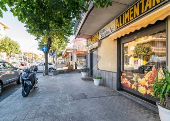Terrazza - Attività Commerciale Via della Regione
 
130, San Giovanni la Punta - foto 18