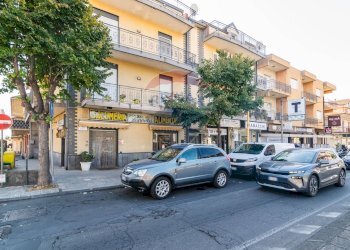 Edificio all\'aperto - Attività Commerciale Via della Regione
 
130, San Giovanni la Punta - foto 21