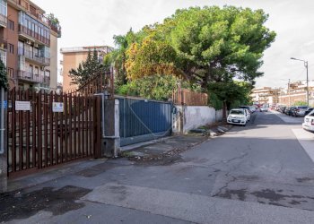 Edificio all\'aperto - Box Via Francesco Zangri'
 
26, Catania - foto 1