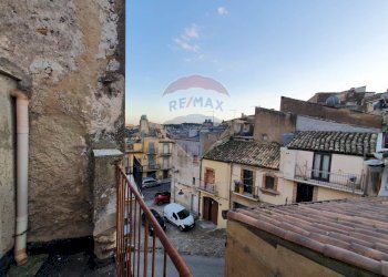 Balcone - Casa indipendente Via Alba
 
57/59, Caltagirone - foto 12