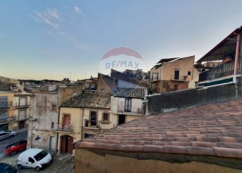 Edificio all\'aperto - Casa indipendente Via Alba
 
57/59, Caltagirone - foto 13