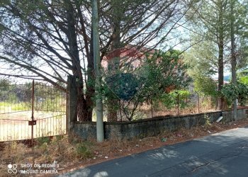 Edificio all\'aperto - Terreno edificabile Via della Resistenza
 
snc, Pedara - foto 3