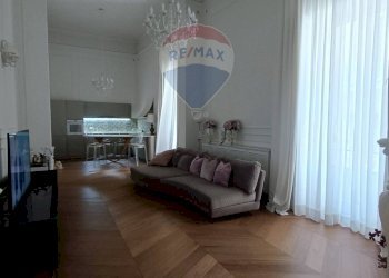 Soggiorno - Quadrilocale Viale Della Liberta'
 
203, Catania - foto 8