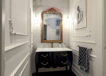 Bagno - Quadrilocale Viale Della Liberta'
 
203, Catania - foto 19