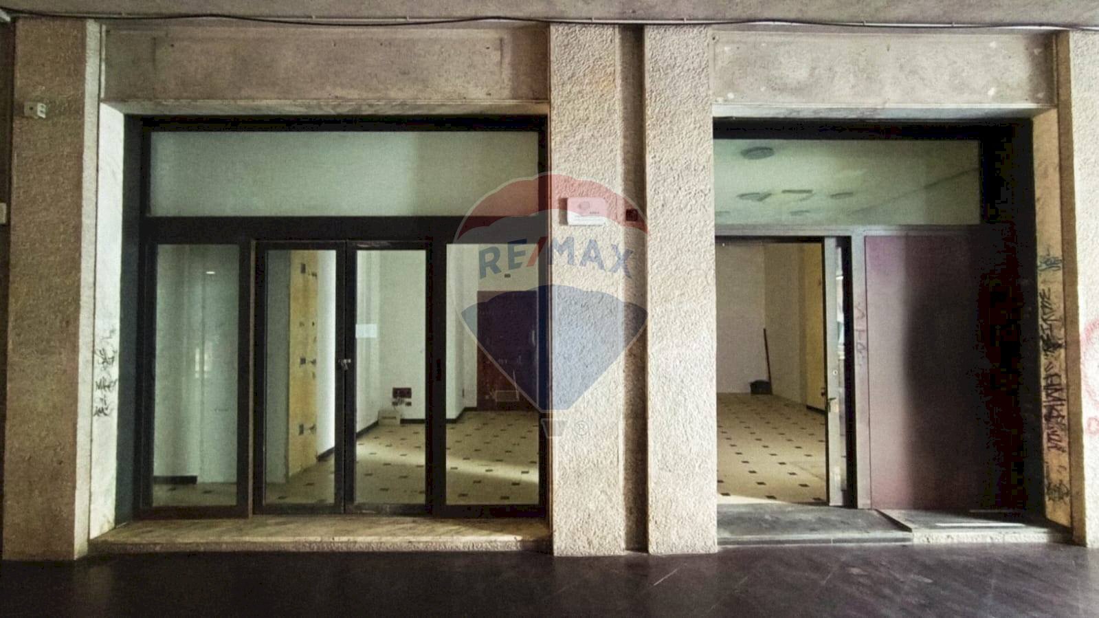 Edificio all\'aperto - Locale Commerciale Via Roma
 
351, Enna - foto 1