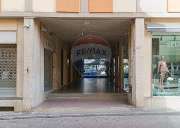 Edificio all\'aperto - Locale Commerciale Via Roma
 
351, Enna - foto 2