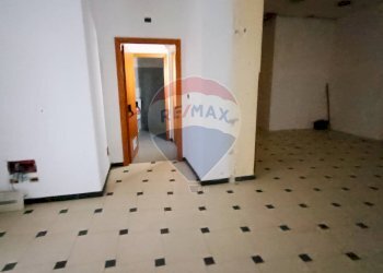 Stanza vuota - Locale Commerciale Via Roma
 
351, Enna - foto 6