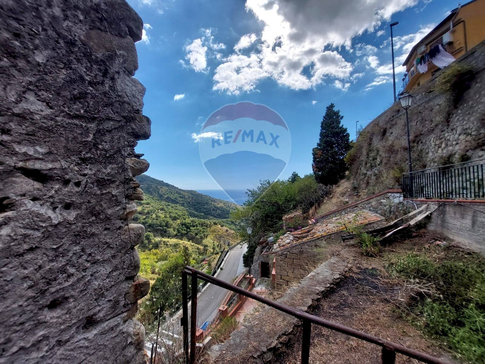 Vista delle montagne - Casa indipendente via Bonifacio, Gallodoro - foto 1