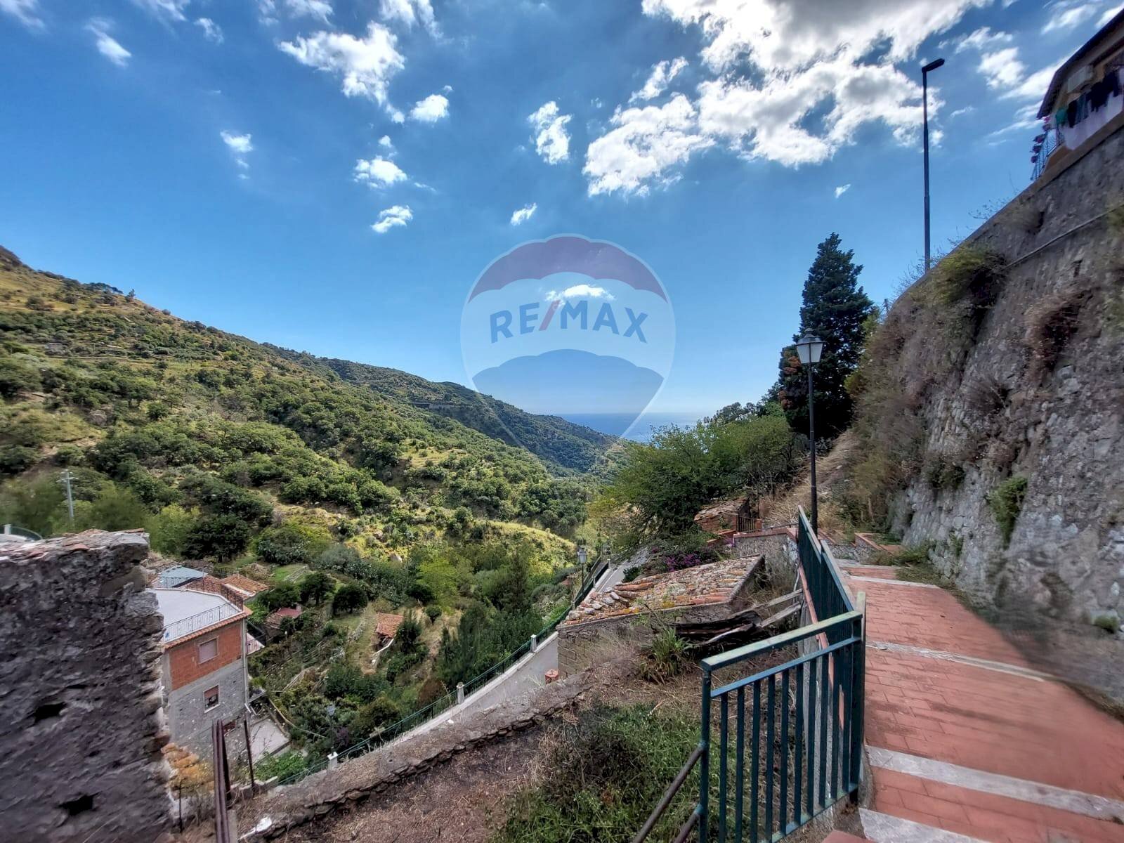 Vista delle montagne - Casa indipendente via Bonifacio, Gallodoro - foto 3