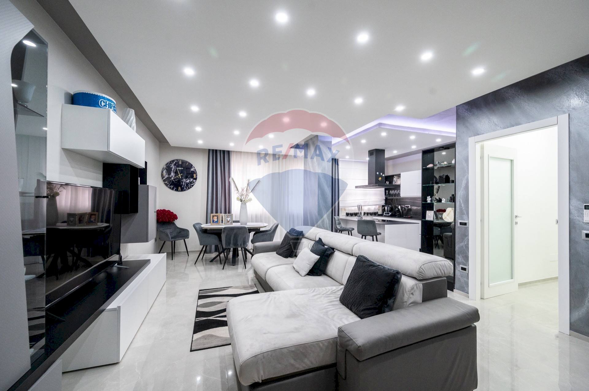 Sala da pranzo - Semi-detached Villa vicolo San Rocco
 
12, Viadana - photo 1