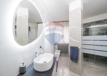 Bagno - Villa Bifamiliare vicolo San Rocco
 
12, Viadana - foto 19