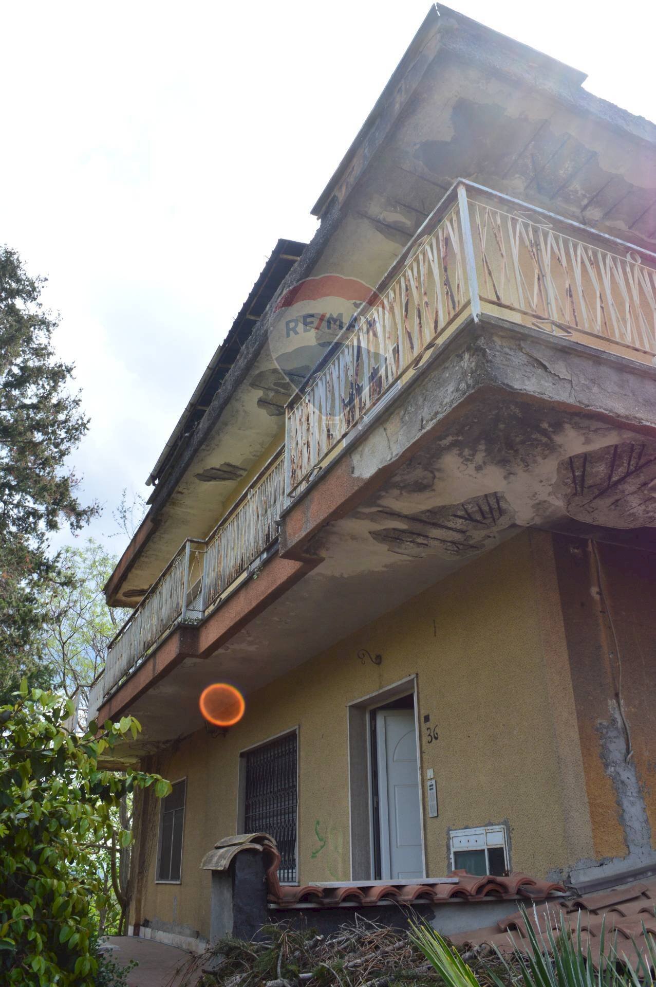 Edificio all\'aperto - Independent house via appia nuova
 
36, Calvi - photo 2