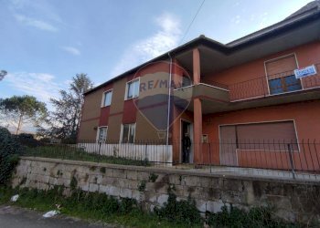 Edificio all\'aperto - Casa indipendente Sant'Agata De' Goti - foto 2