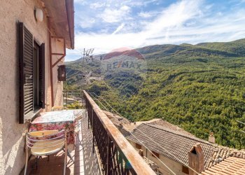 Balcone - Casa indipendente Via San Bernardo Sopra
 
8, Carsoli - foto 2