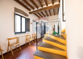 Scale - Office Vicolo Del Quartiere
 
1/3, Langhirano - photo 7