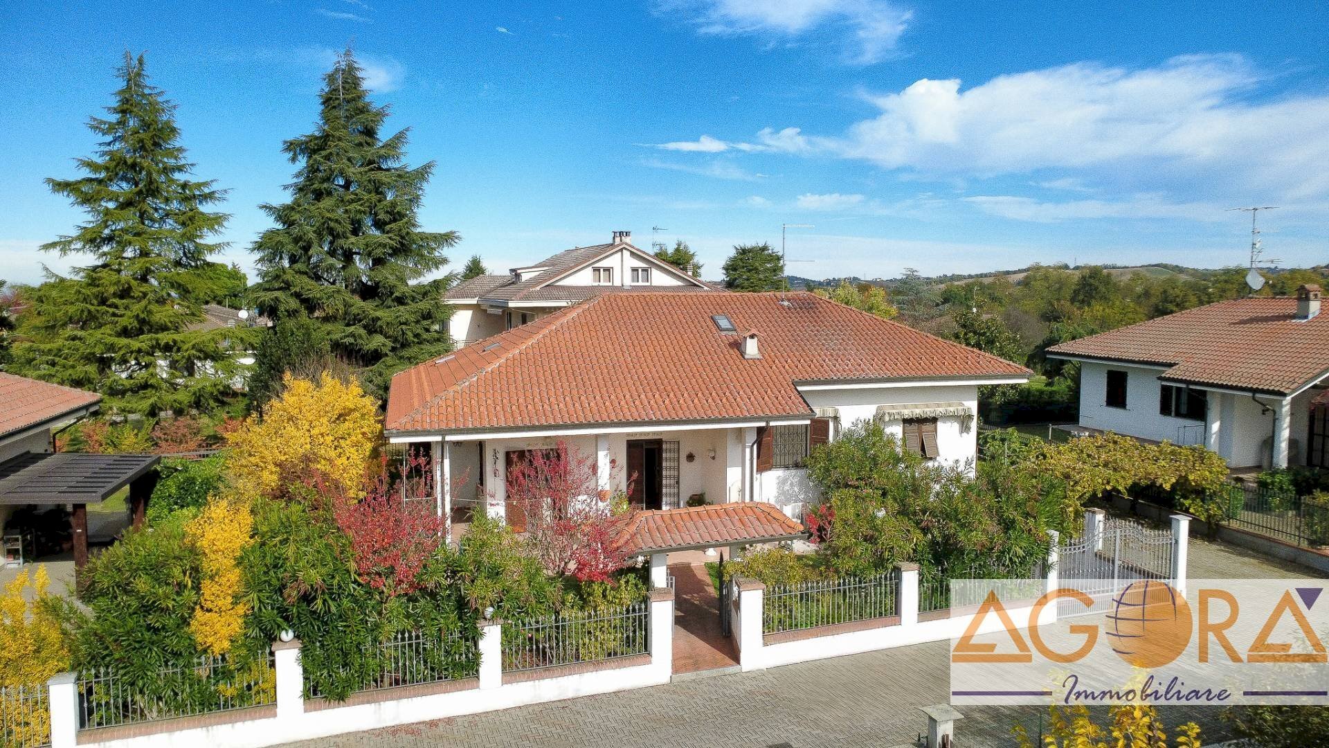 Foto 1 - Villa Via Zerbi
 
8, Carbonara Scrivia - photo 1