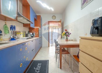 Cucina - Three-room apartment VIA VIMERCATE
 
10, Ornago - photo 13