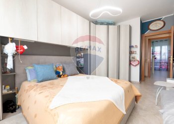 Camera / camera da letto - Three-room apartment VIA VIMERCATE
 
10, Ornago - photo 21