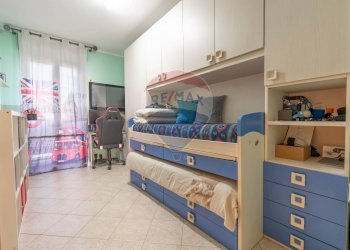 Camera / camera da letto - Three-room apartment VIA VIMERCATE
 
10, Ornago - photo 23
