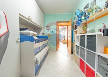 Camera / camera da letto - Three-room apartment VIA VIMERCATE
 
10, Ornago - photo 24